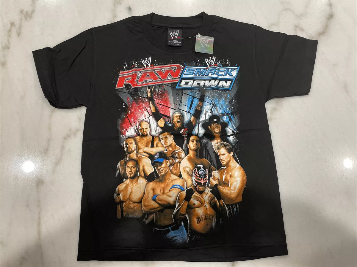 WWE Raw &amp; Smack Down Group T-shirt Size Large | eBay