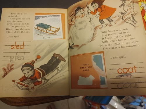 Little Golden Book Donald Duck in Disneyland, Little Lulu, Picture Dictionary - Picture 7 of 14