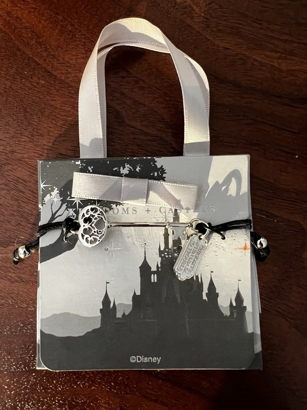 NWT Disney Parks Kingdoms & Castles Key to Wonderland Sterling Silver Bracelet.