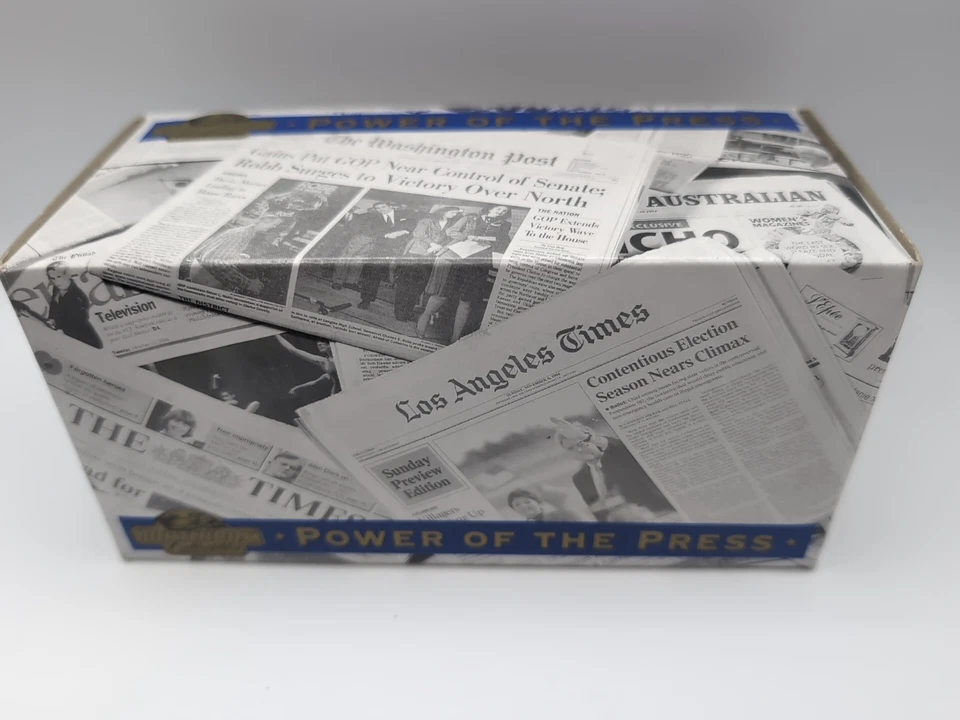 MATCHBOX COLLECTIBLES YPP02 1931 Morris Van London The Times POWER OF THE PRESS - Image 3 of 3