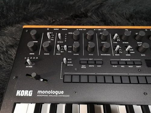 KORG monologue BK KORG monologue monophonic analog synthesizer 25 keys Used - Picture 2 of 10