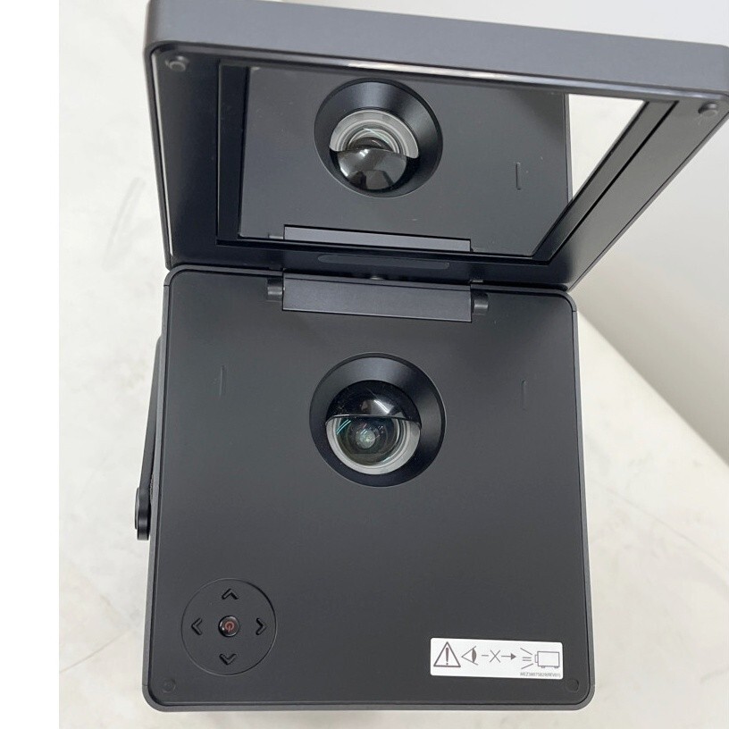 LG HU80KS-JP 4K UHD Laser Projector CineBeam Smart Home Theater