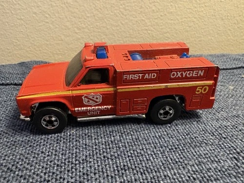 VINTAGE 1974 HOT WHEELS EMERGENCY UNIT NO. 50 - RED FIRE TRUCK