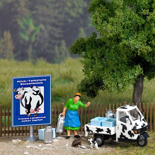 Busch 7720 Modern Country Milk Scene - Escala HO 1:87 Listo para colocar - NUEVO | Condition: New