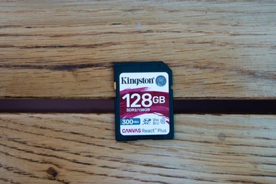 Kingston Canvas React Plus 128GB 300mb/s U3 V90