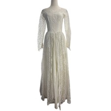 Vintage 1960s White Lace Wedding Dress Long S...
