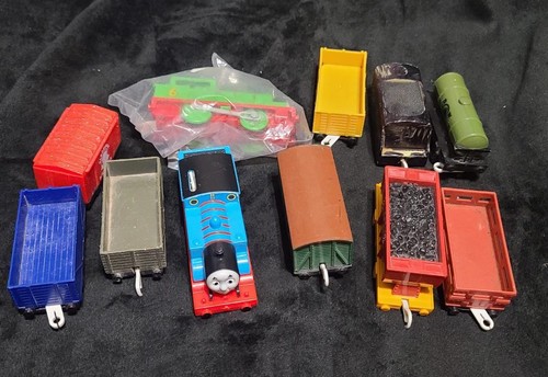 Thomas And Friends Motorized Train Engine 2009 Percy MIP Unopened & Box Car Lot