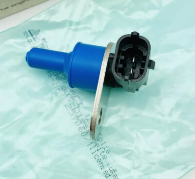 DEUTZ GENUINE OEM 0421-2750 TEMPERATURE TRANSMITTER TD 2.9 L4 / TCD 3.6 L4
