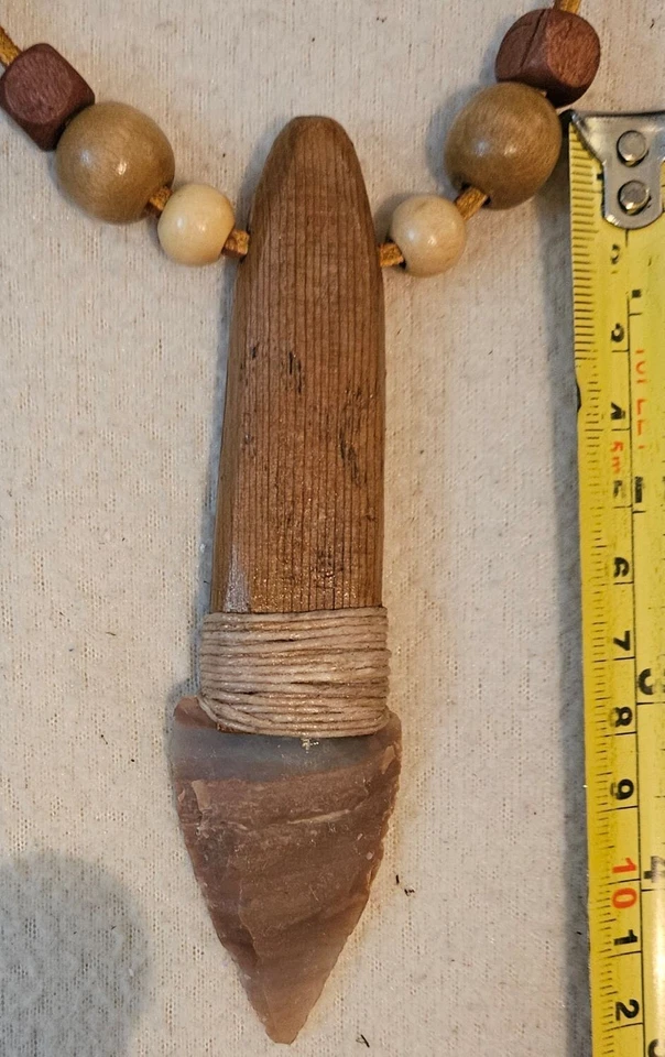 Collar Tótem Punta de Flecha Daga Cuero Piedra Real Colgante Primitivo Foto 2 de 2