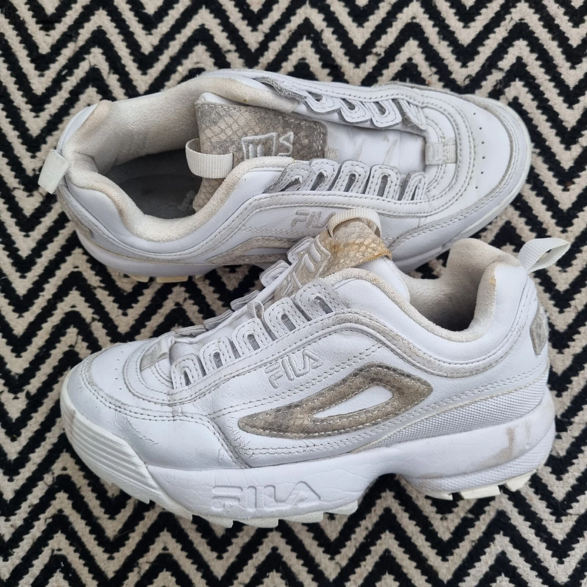 Fila trainers size 4 deals