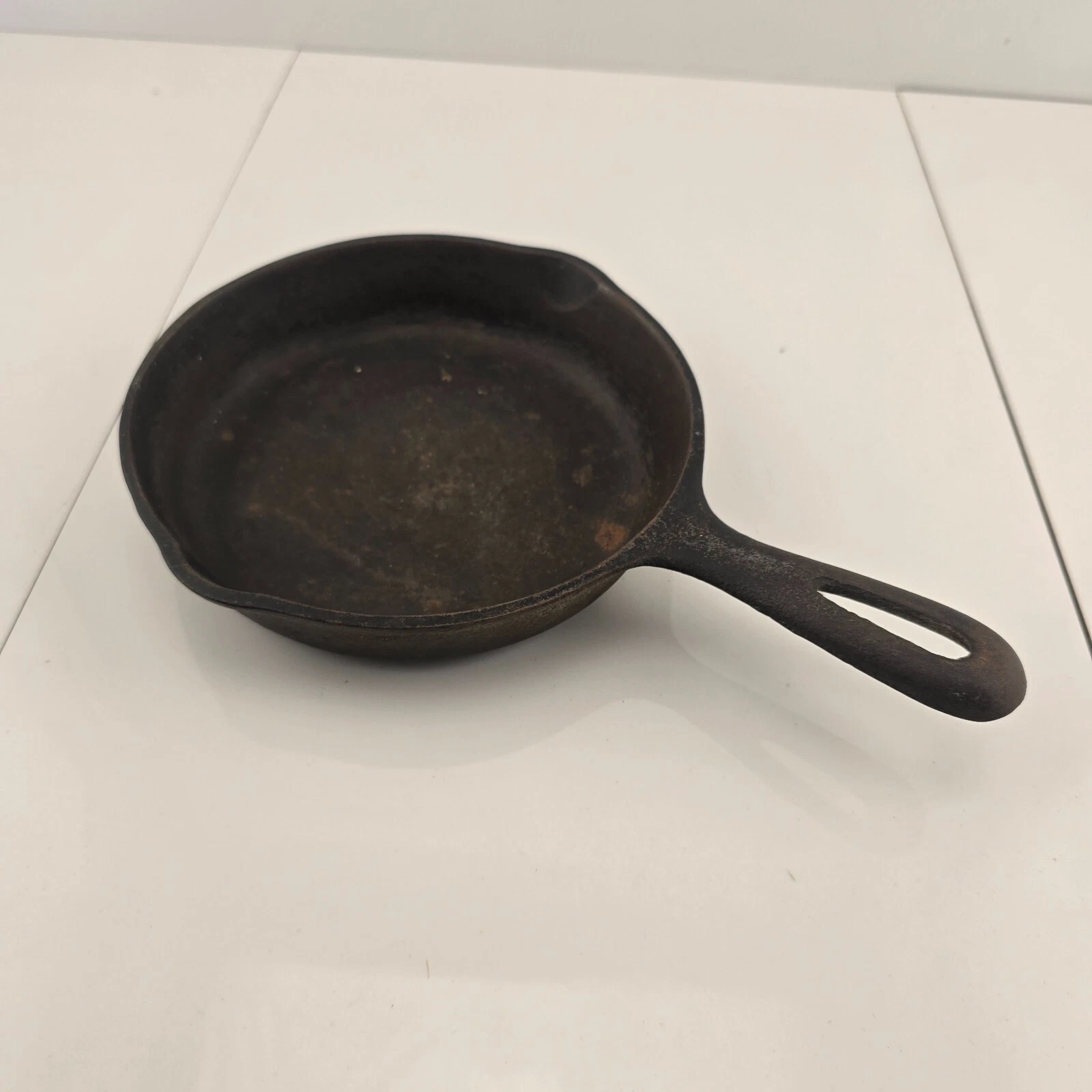Vintage Wagner Ware 6 1/2 Inch Cast Iron Skillet