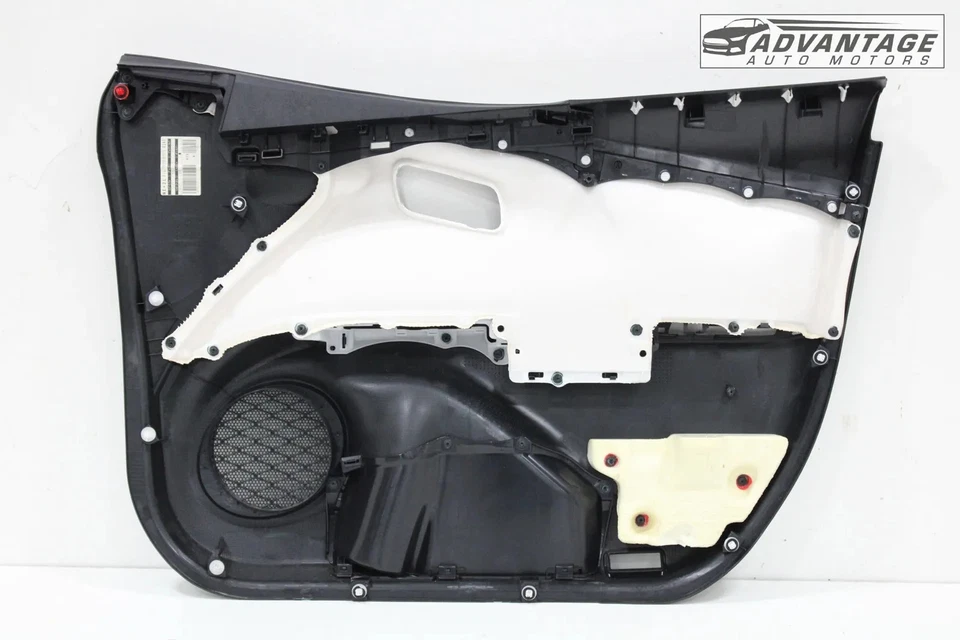 Toyota Prius 2019-2022 panel interior de la puerta del lado del conductor delantero izquierdo OEM Foto 2 de 4
