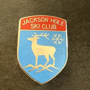 JACKSON HOLE Ski Club Pin Badge WYOMING Souvenir Travel Lapel Silver Tone