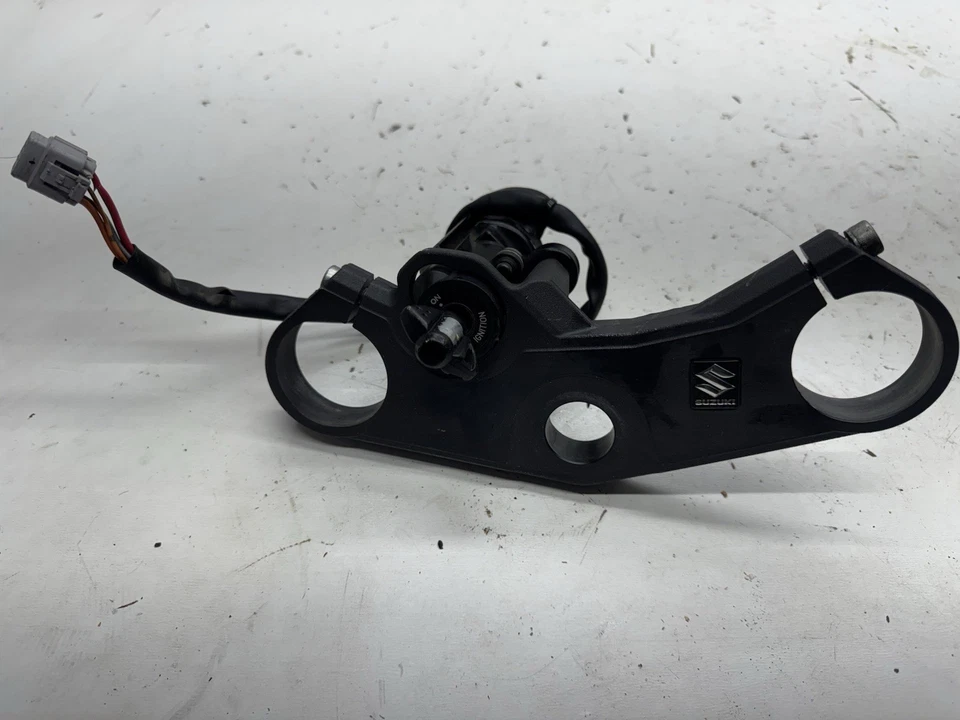 Suzuki GSXR 600/750 2006-2009 ¡Bloqueo de encendido OEM! ¡Con llave! Foto 4 de 4