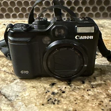 Canon PowerShot G10 14.7MP Digital Camera, genuine strap, W/battery & SD Card