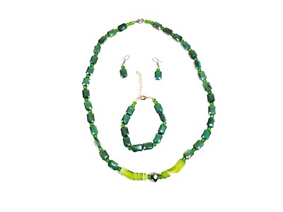 DC1 AFRICAN ETHNIC TRIBAL BEADED NECKLACE PIS