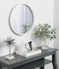 2530621 Kate and Laurel Travis 21.6-in L x 21.6-in W Round White Framed Mirror