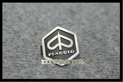 Vespa Piaggio Emblem 32x37mm Hexagon Cascade ET4 ET2 ZIP X8 X9 Hexagon Sfera