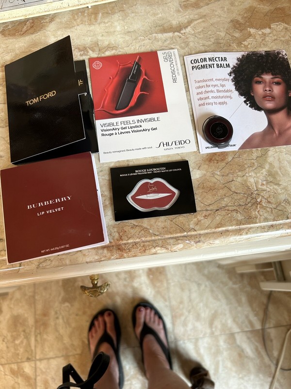 Lot Of 5 Samples, Burberry Velvet, Tom Ford , Color Nectar,shiseido,Louboutin