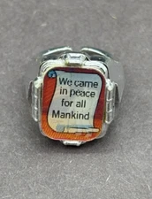 Vintage Apollo 11 Astronaut We Came In Peace Vari-Vue Plastic Flicker Ring Prize