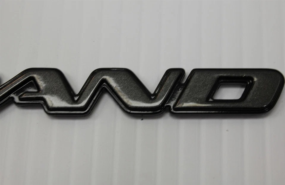 96-05 Pontiac GRAND AM emblema de maletero 22650201;22650202 nuevo de fábrica OEM Foto 4 de 4