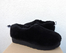 UGG BLACK CLASSIC COZY BOOTIE SHEEPSKIN SLIPPER BOOTS, WOMEN US 7/ EUR 38 NEW