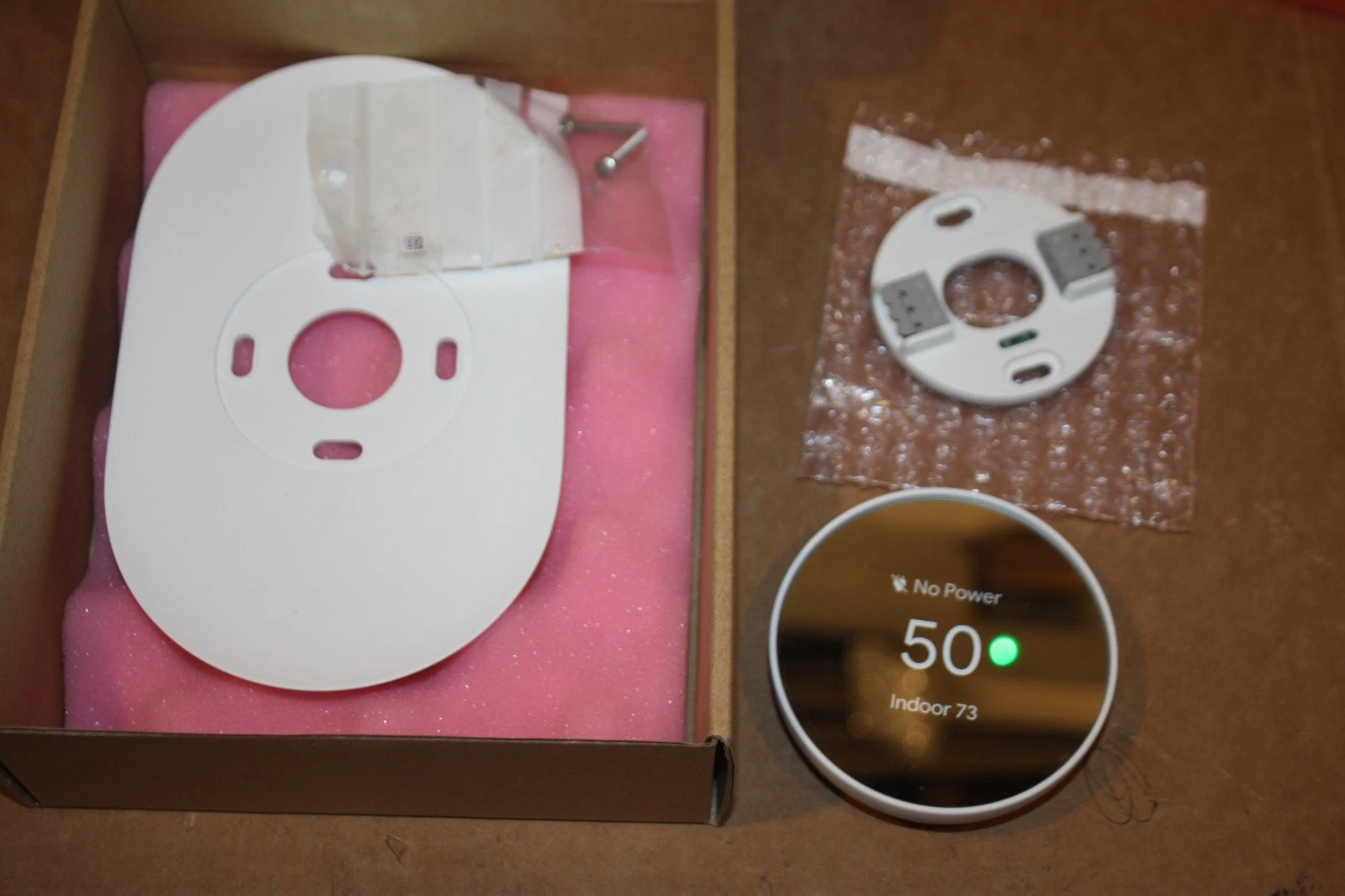 Google Nest Smart Thermostat, Snow HTRX18 with trim plate