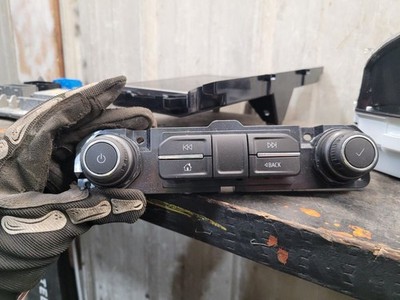 Audio Equipment Radio Control Panel Fits 20-23 SIERRA 2500 PICKUP 2065756