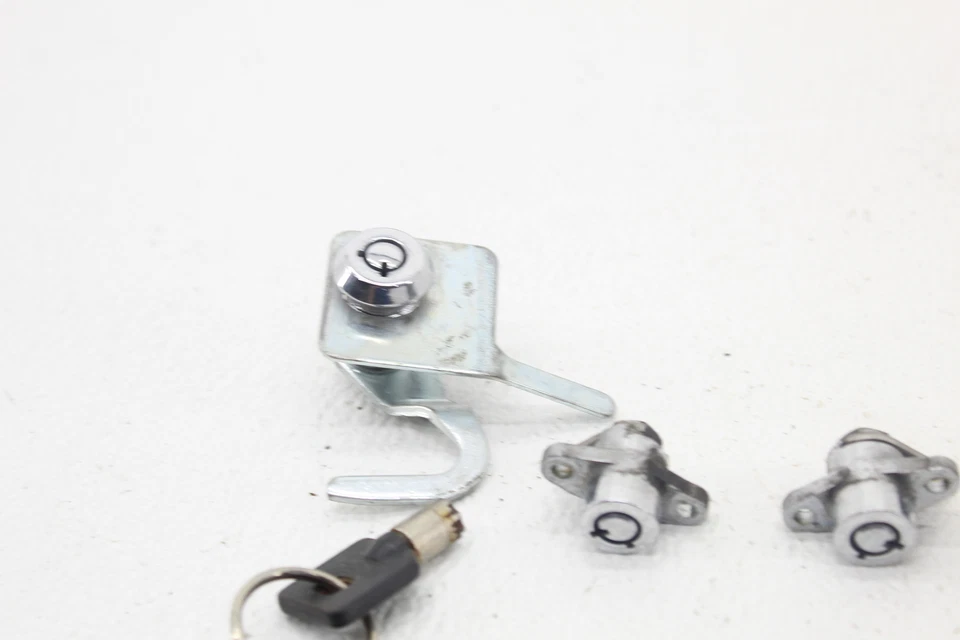 Juego de bloqueo Harley Davidson Touring Road King 94-00 Foto 2 de 4