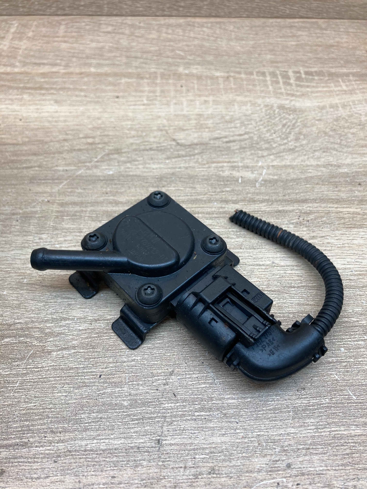 7789219 7792276 BMW E Series Exhaust Sensor Pressure OE | eBay