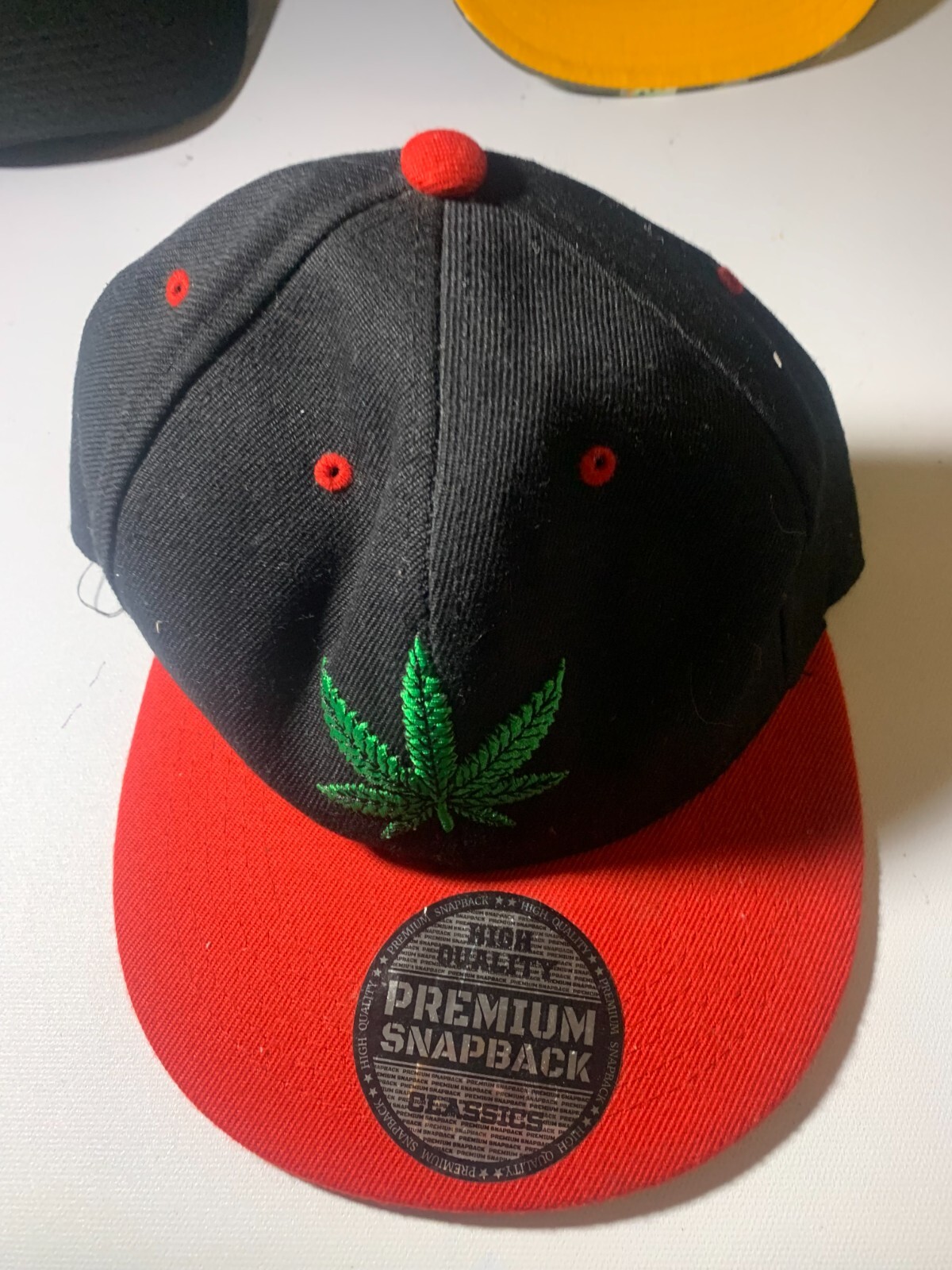 Leaf Hat Cap Snap Back Adjustable Black Red Pre-O… - image 1