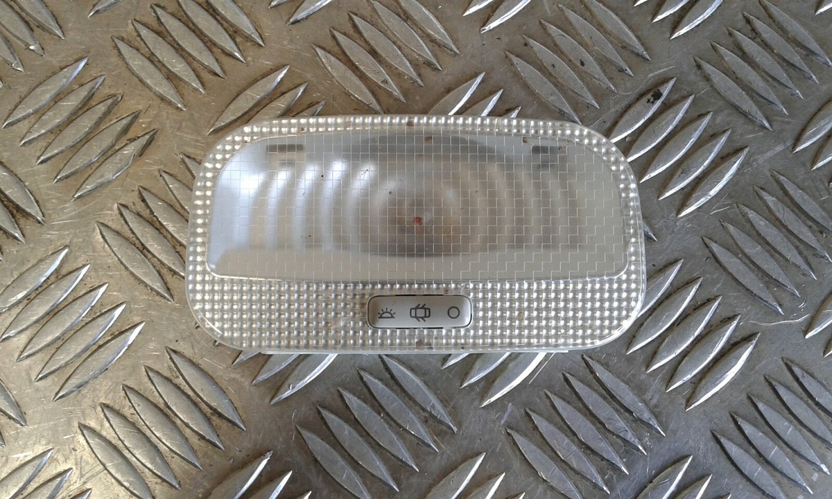 Plafonnier D'occasion Pour Citroën C4 I Phase 1 - Référence Interne 94877932, Garanti 12 Mois, En Bon état