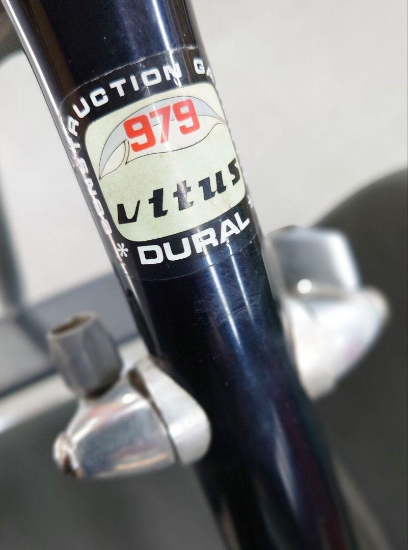 【まさに工芸品】フランス製アルミフレームの名品 vitus 979 DURAL まさに工芸品】フランス製アルミフレームの名品 vitus 979 DURAL