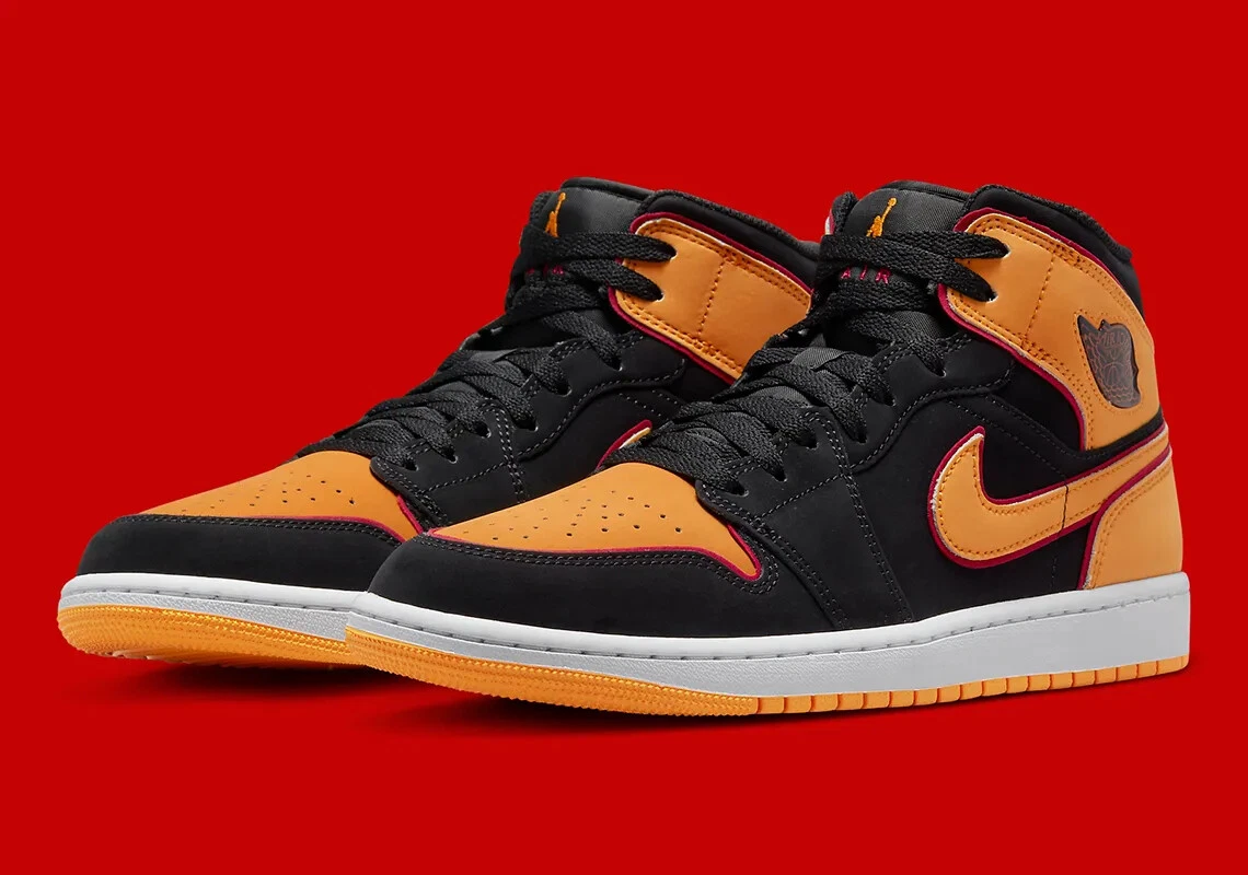 Jordan 1 hotsell mid black orange