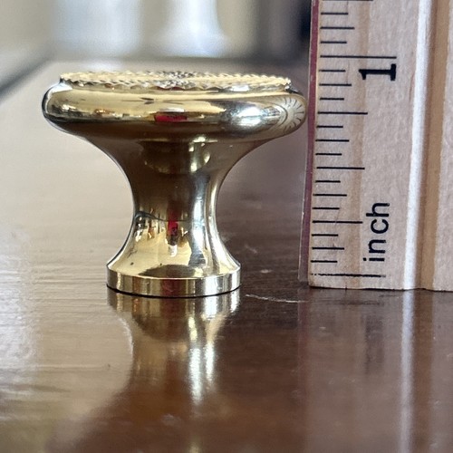Laurey Solid Brass Knob 1” Lot Of 7 NEW Etched Design *Notes - Picture 7 of 9