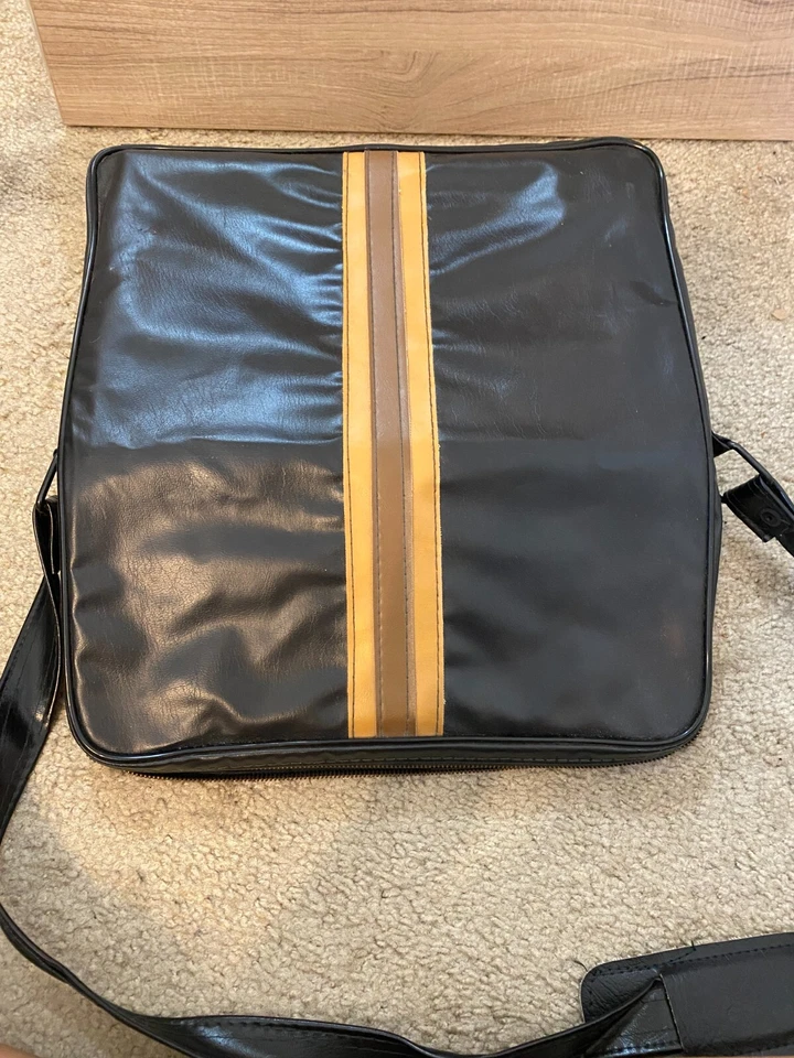 Máquina de escribir Olivetti Lettera 25 1975 vintage con estuche de cuero - Hecha en México Foto 2 de 4