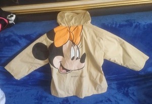 ZARA raincoat Minnie Mouse Disney size  3 to 4 Years Great Pre-owned Condition 