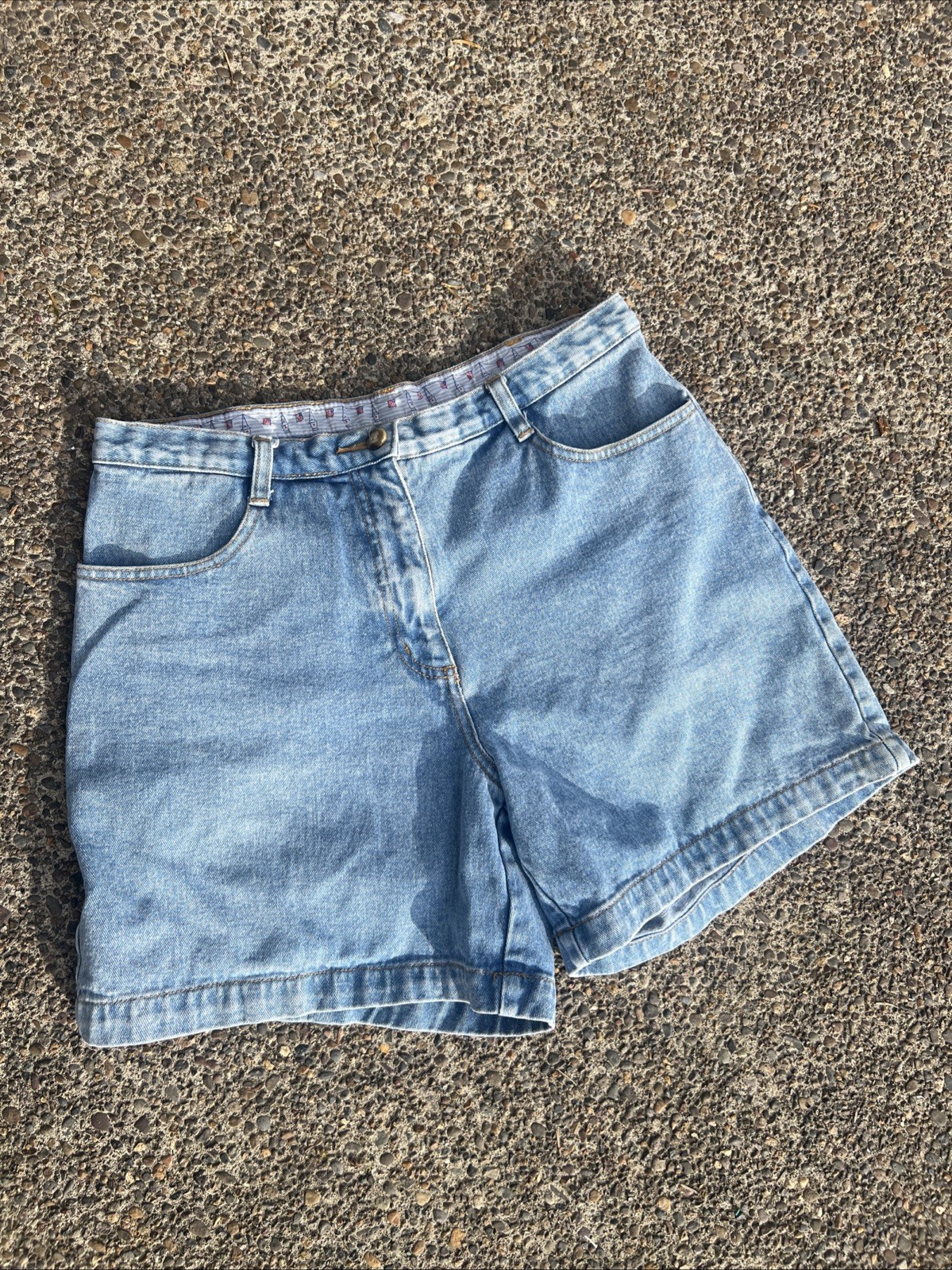 2002 Christopher & Banks Women’s Denim Jean Shorts Size 10