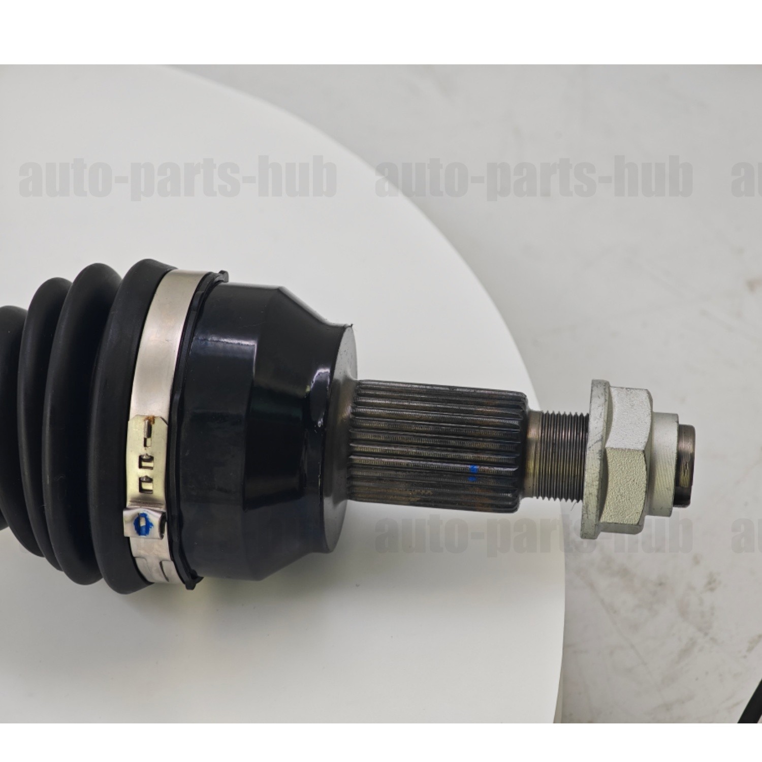 Front Right CV Joints Axle Drive Shaft For Maserati Quattroporte Ghibli Q4 AWD