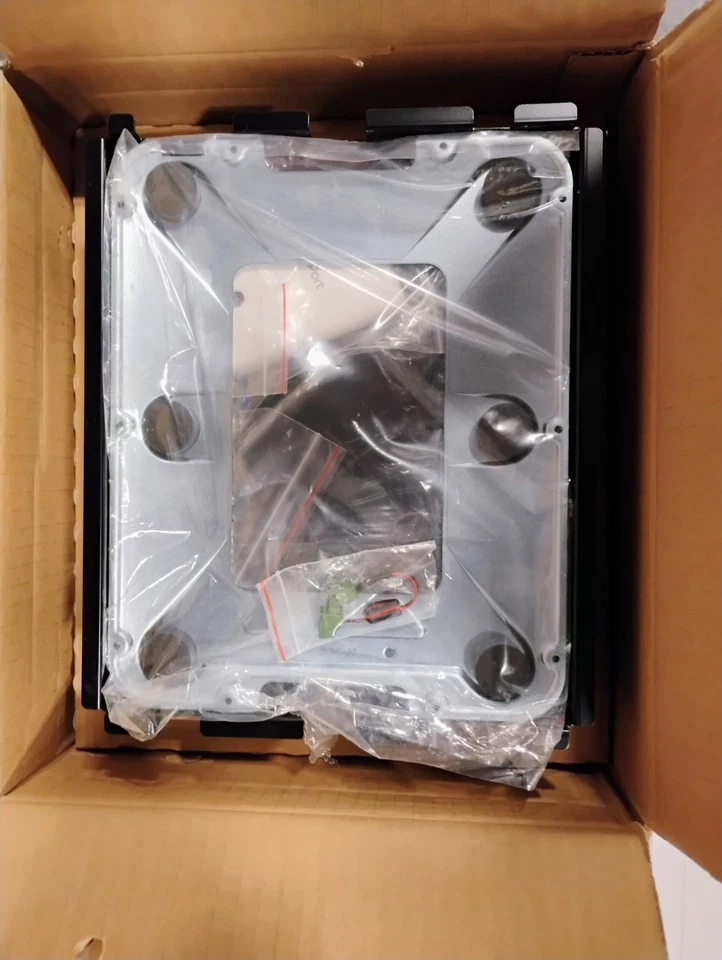 iPort CMIW2000V2 Control Mount for iPad 2 and iPad 3 - Image 3 of 4