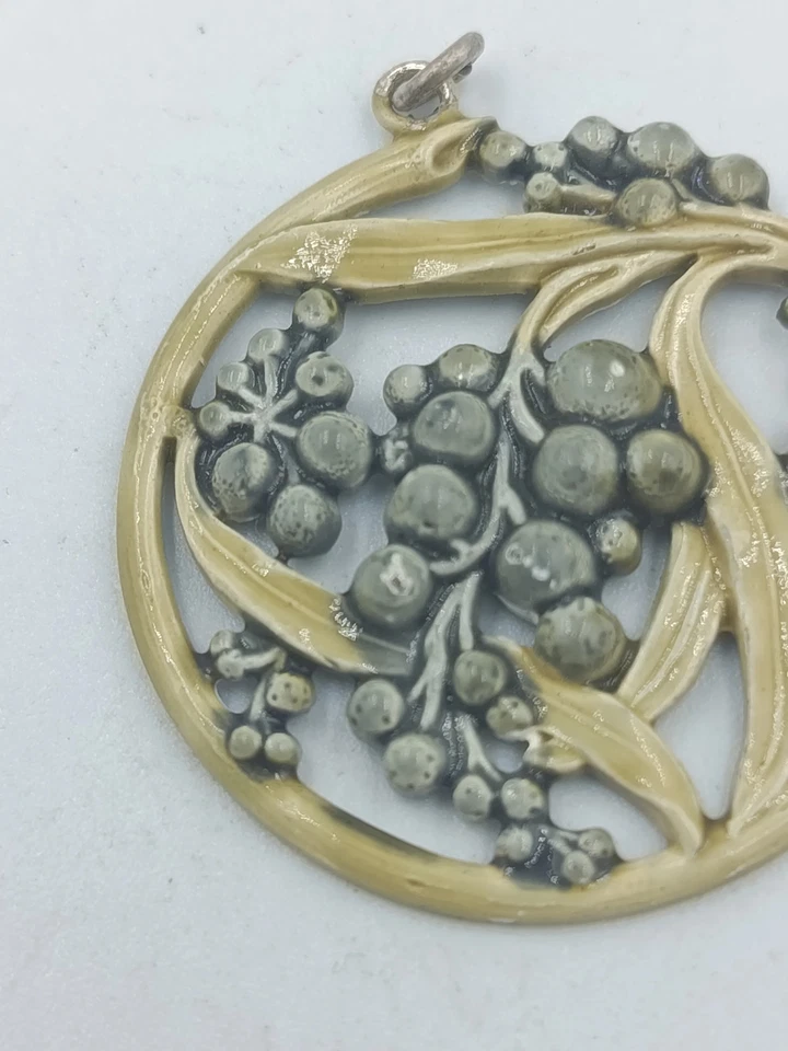 Antikgold Anhänger mit floraler Reliefstruktur im Jugendstil Design - Bild 4 von 4