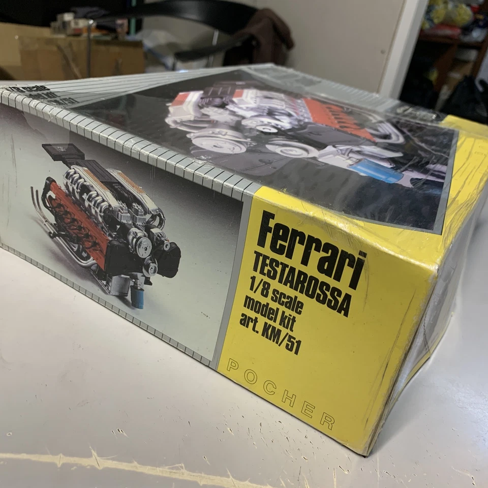POCHER - FERRARI TESTAROSSA Engine - NUOVO Kit Da Montare - 1/8 Art. Km/51 - Immagine 3 di 3