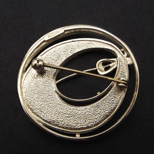 May Queen Brooch by Ola Gorie sterling silver art nouveau style Scottish - Picture 7 of 9