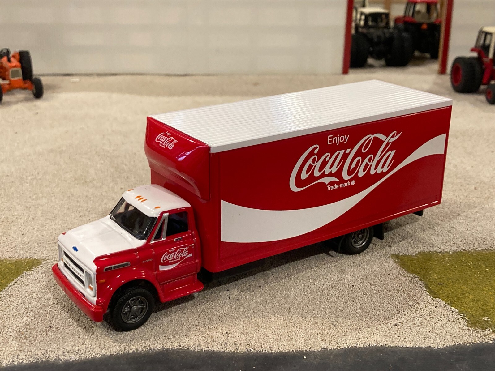 1/64 scale 1970 Chevrolet C/60 Coca Cola box truck M2 machines eBay