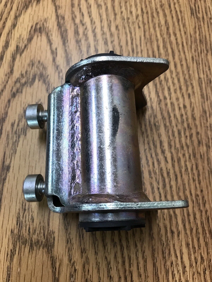 HONDA VFR800 INTERCEPTOR 2014-2015 TANQUE DE COMBUSTÍVEL SUPORTE TRASEIRO # 17527-MJM-D00 - Imagem 2 de 4