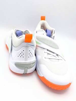 Nike Team Hustle D 11 GS Youth Size 7Y White Orange Green Sneaker Shoes NEW