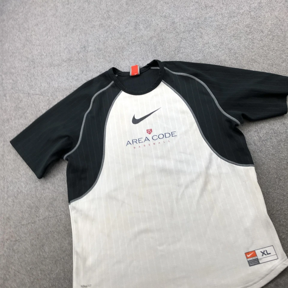 Camisa Nike Para Hombres XL Negra Blanca Rendimiento Raglán NikeFIT Código de Área Béisbol Foto 2 de 4