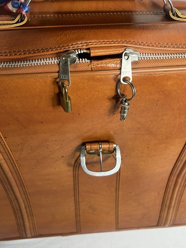 Vintage 70s Sears , Brown Travel Luggage with Lock and Keys + 2 Straps MCM - Picture 11 of 24