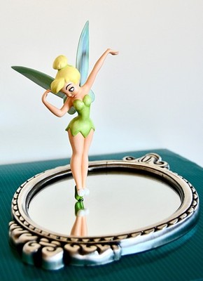 Walt Disney Classics-Tinker Bell on mirror ''Pause to Reflect''  #1028786 New 
