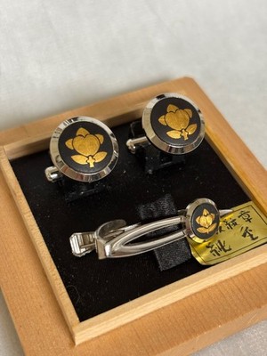 Vintage Japanese Damascene Tachibana Crest Cufflinks Tie Clip Set Boxed